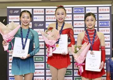 女子Aは宮崎が初優勝　フィギュア全日本ノービス