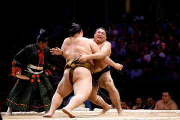 大相撲力士に英国が粋な計らい「みんな嬉しそう」「可愛い」　日本の超大物も登場