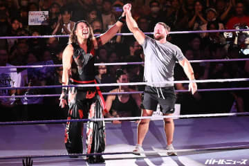 中邑真輔がWWE日本公演で勝利の「イヤァオ！」来年も日本に帰ってくることを約束