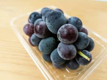 ぶどうの皮、こんなに簡単にむけるなんて！驚きの〈裏ワザ〉3つ試してみた♪