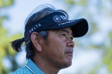 藤田寛之は56位で最終日へ　米シニアプレーオフ初戦