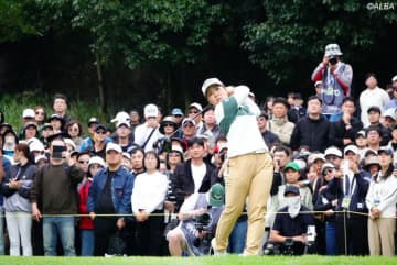 ＜中間速報＞畑岡奈紗が首位と5差でサンデーバックナインへ　竹田麗央は6差追走