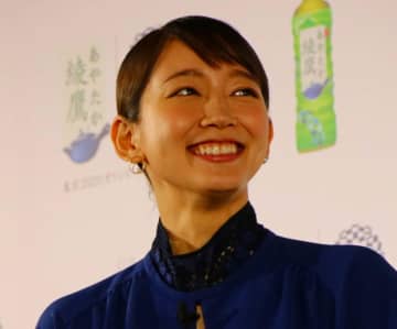 吉岡里帆、爽やか白ワンピではじける笑顔...台湾へ　「笑顔、最強です」「可愛すぎるよっ！！！」