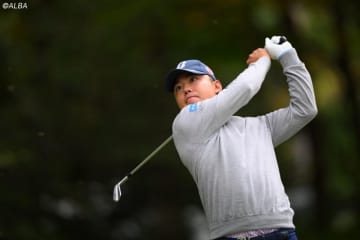 ＜中間速報＞清水大成が単独首位キープ　後続と3打差で後半へ
