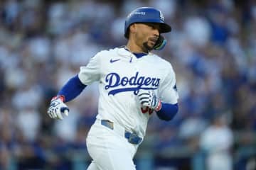 歓喜の美酒を終え…ベッツが放った一言　“野望”に前進も慢心なし、4度目頂点へ滲む想い