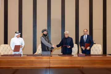 アフガニスタンとパキスタン、即時停戦合意を発表