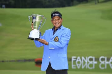 スリロットが今季2勝目 プレーオフで宮本勝昌とマークセンを下す