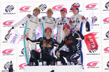 STANLEYが大逆転で3年ぶり勝利。トムス2台まさかのリタイアでホンダが今季初勝利＆表彰台独占【第7戦GT500決勝レポート】