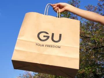 『990円』は価格バグ♡【GU】イロチ買いしたくなる！「シアーハイネックT」