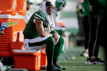 ジェッツ、QBフィールズを下げて後半からテイラーを投入