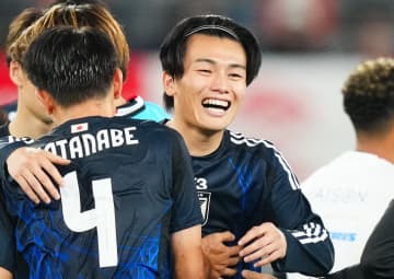 上田綺世ハット! フェイエ1部通算「5000ゴール」達成で名を刻む。最下位ヘラクレス、7-0粉砕