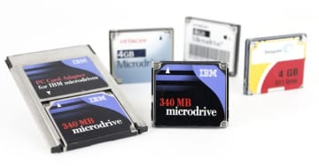 低価格で大容量を実現。CFサイズの超小型HDD「マイクロドライブ」（340MB～、1999年頃～）：ロストメモリーズ File017（再掲）