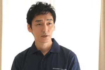 『終幕のロンド』第2話 “鳥飼”草なぎ剛、“真琴”中村ゆりと画集にまつわる過去を知る