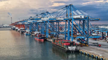 中国GDP、1～9月は5.2％増