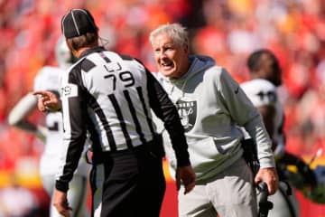 チーフスQBマホームズのトリックプレーにレイダースが屈辱の完封負け