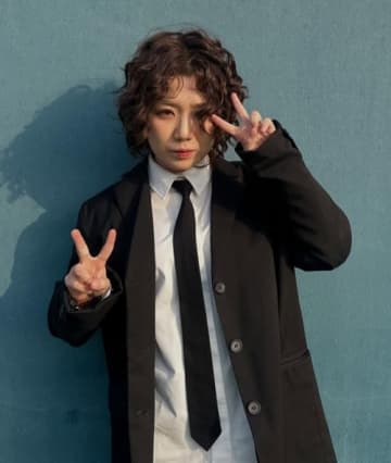過去に来日公演も行った韓国女性歌手、根拠ゼロの“日本人説”に怒りの反論「“大韓独立万歳”と叫んでみて」