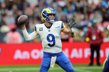 ジャガーズ戦でTD5回を決め「剣か何かもらえるかな」とラムズQBスタッフォード