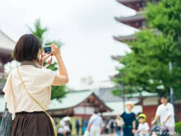 「きれいな景色を撮ったら知らない人が写り込んでいた」　この写真、SNSに投稿しても問題ない？