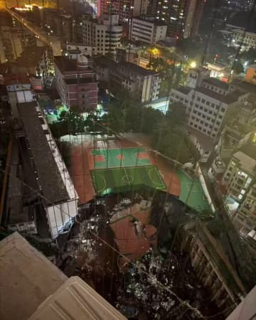 小学校の運動場が半分崩落―中国
