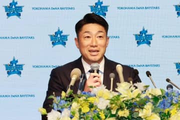 DeNA相川亮二新監督「必ず優勝できる」　三浦監督の“81”を継承…オファーに「武者震い」
