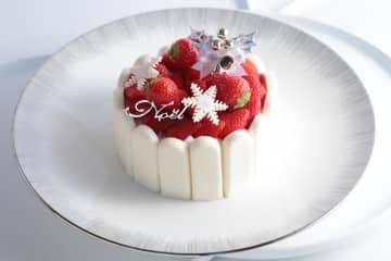 W大阪2025年クリスマス、ストライプ模様の“もっちり”苺×ミルクケーキや濃厚マロンショコラムース