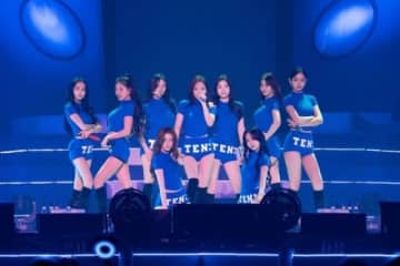 TWICE、デビュー10周年ファンミーティングが終了！感動のフィナーレ「これからも一緒にいよう」