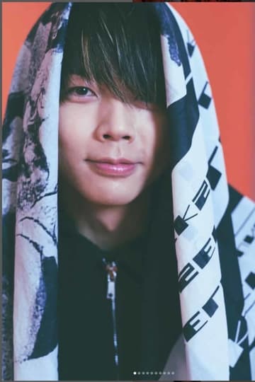 「ハズい」NEWS・増田貴久、“大物ミュージシャン” のライブで自撮りバレ…メール画面公開でファン大興奮
