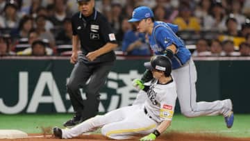 【日本ハム】新庄監督が勝負の1イニング2度リクエスト　1つは判定が覆り失点防ぐ