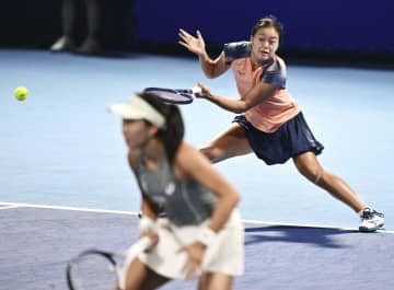 内島、園部組は1回戦敗退　東レ女子テニス開幕