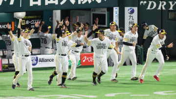 【ソフトバンク】1点差の攻防制し2年連続の日本シリーズ進出！　モイネロが7回1失点＆川瀬晃が勝ち越し打