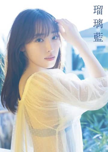 譜久村聖、20代ラスト写真集『Versl’Aube』『瑠璃藍』で魅せる“新たな旅立ち”