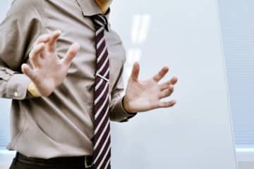 社長が自分の年収を暴露した結果 → 低すぎてドン引き、即行で転職した男性