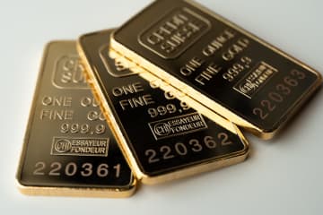 利息は生まないが「オルカン」「S&amp;P500」より“上がった”資産は？ メガバンクランキングで人気化の理由