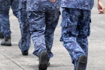20代海上自衛隊隊員が “お菓子” を盗み懲戒処分「おいしそうだったので食べてしまった」と語りネットで話題に「食い尽くし系の人は家庭環境かメンタルか、どちらかに問題がある場合が多いと聞いた」「もう、こんなのしか入隊しないのか・・・」