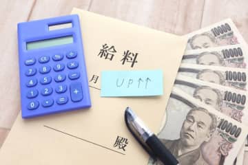 「最低賃金」が上がると「年収の壁」に早く届いてしまうのではないかと不安です。年収の壁を意識すると「勤務時間」を減らすしかないのでしょうか？