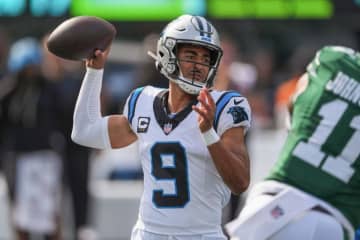 パンサーズQBヤング、ハイアンクルスプレインと診断されてビルズ戦欠場の見込み
