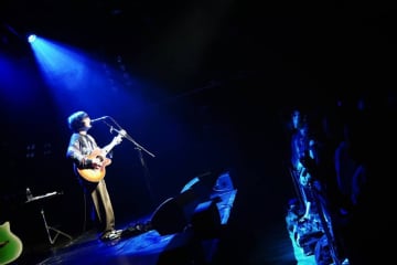 崎山蒼志、弾き語りツアー2025『ダイアリー』スタート！ 自身初の韓国公演から