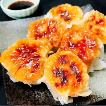 【豆腐とひき肉で作る最強おかず！】「ボリュームたっぷりで節約も◎」「簡単すぎてリピ決定」すぐ作りたい大人気レシピ4選
