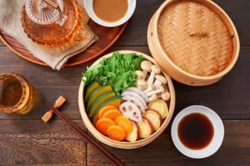料理人・笠原将弘『せいろ蒸し』の作り方を公開！「簡単でヘルシー」な野菜＆豚バラの万能料理に主婦も大絶賛「教えていただけるのはありがた」「タレも簡単」の声