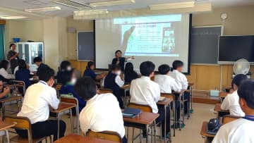 学校のキャラクターに声を！ 高校生がAI音声づくりに挑戦