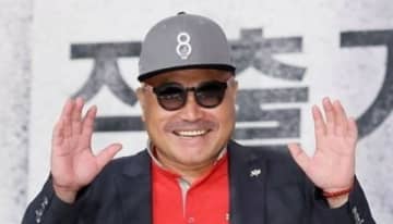“保守系歌手”金興国氏「政治の話はやめた」…「歌と笑いで本来の姿に」＝韓国