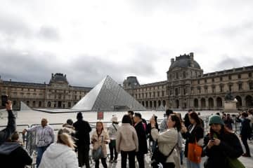 ルーブル美術館〝お宝〟泥棒は国際窃盗団「ピンク・パンサー」の仕業か？