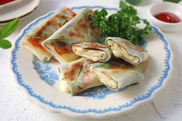 ハム・チーズ・青じそで！パリもち「ブリトー風ハムチーズ春巻き」