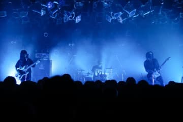 【ライヴレポート】geek sleep sheep、＜tour confusion bedroom 2025＞完遂 “とても優しく、繊細で、そして居心地好い”