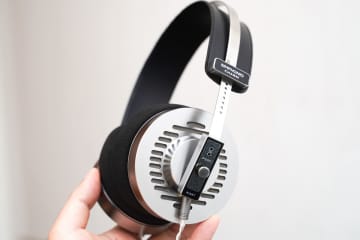 スマホ用DACアンプでも鳴らせる、Simphonio平面駆動型ヘッドフォン「CHARM」。クラファン開始