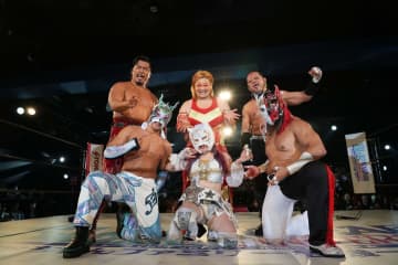 【スターダム】スターライト・キッド、憧れの井上京子には敗れるも、笑顔の感謝！豪華メンバーと“プロレスの祝宴”「10周年を大会として残せたことが、本当に幸せです」
