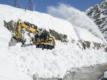 スイスアルプスの積雪深、10年ごとに最大8cm減少　研究で判明