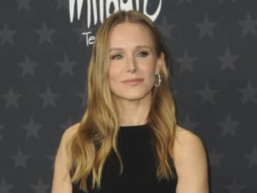 『アナ雪』声優クリスティン・ベル、結婚記念日の投稿が「信じられないくらい無神経」と大炎上