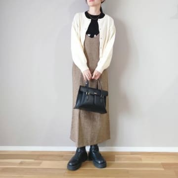 ショート丈カーディガンどう着る？ 失敗しないコーデ術を徹底解説！