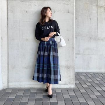 画像でわかる！ 黒ロンTコーデ16選｜長袖ロングTシャツのおしゃれな大人コーデまとめ